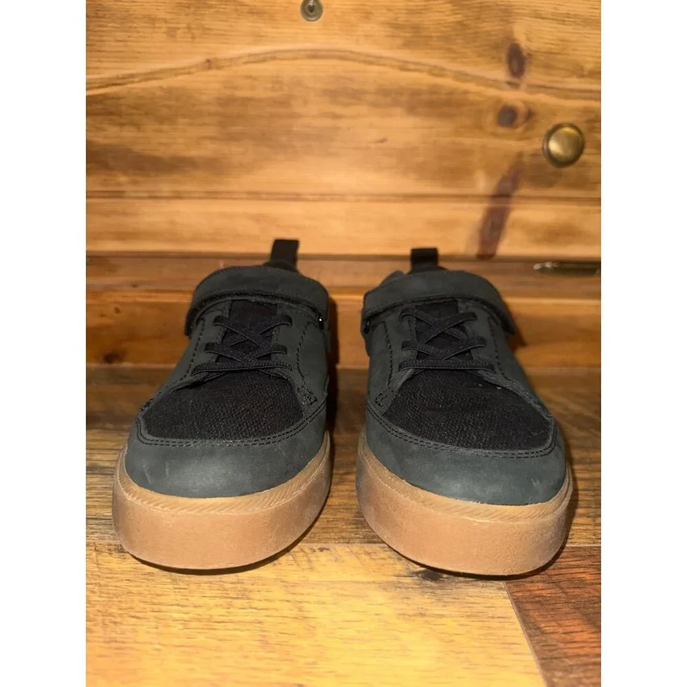 Clark’s‎ Youth Odor Control Sneaker Shoes  Size 6 Youth